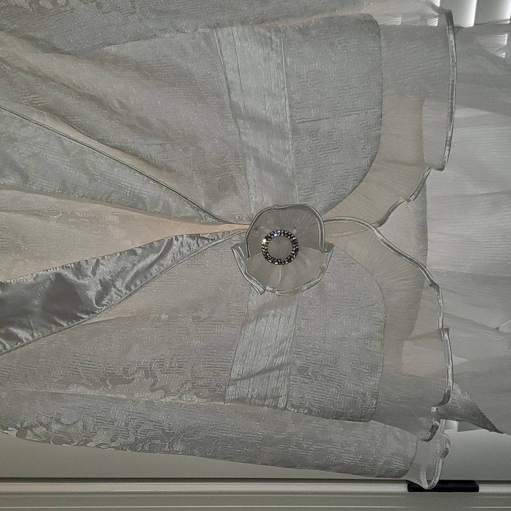 Ashro 3 piece Woman's Jacket & Skirt suit.